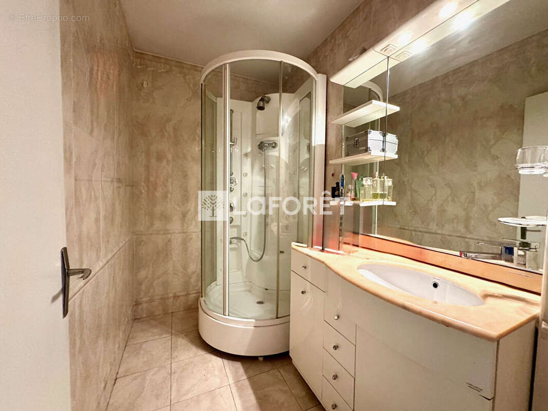 Appartement à MARSEILLE-11E