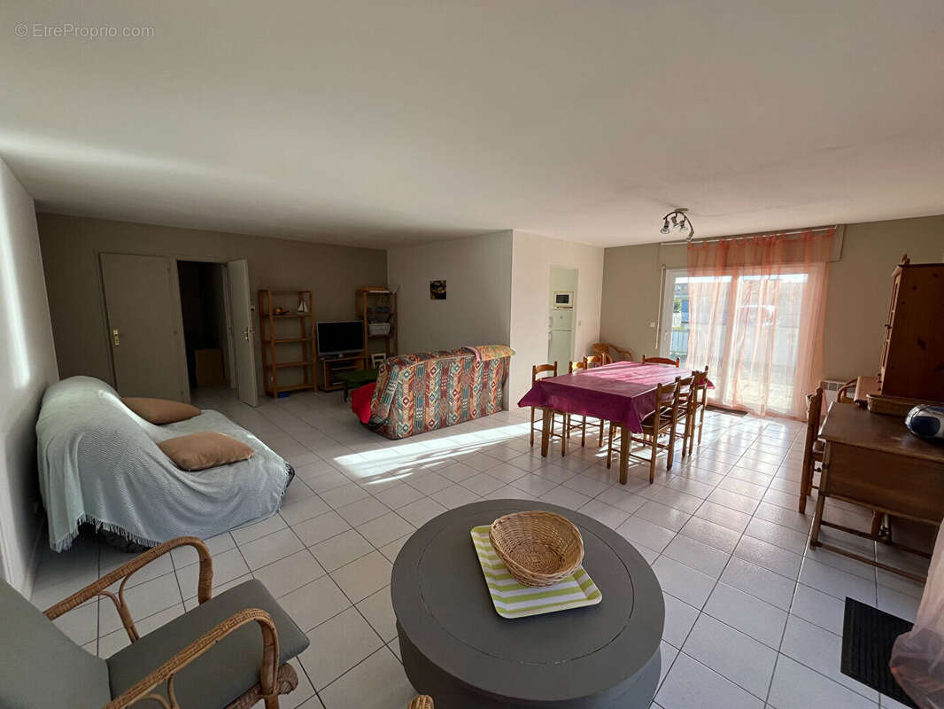 Maison à LA BREE-LES-BAINS