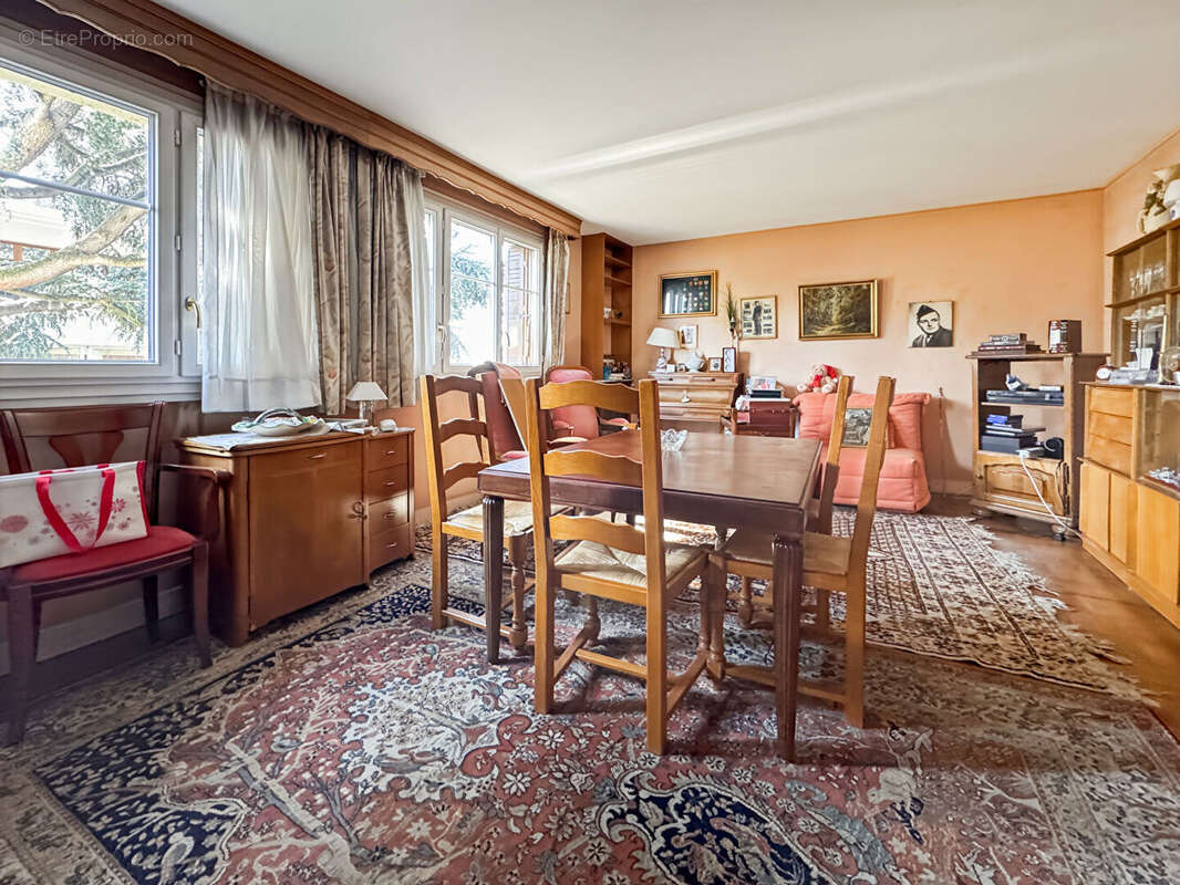 Appartement à ROSNY-SOUS-BOIS