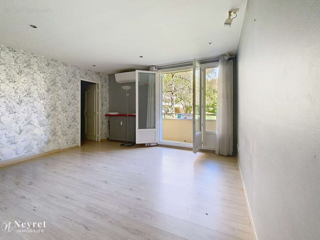Appartement à FRANCHEVILLE