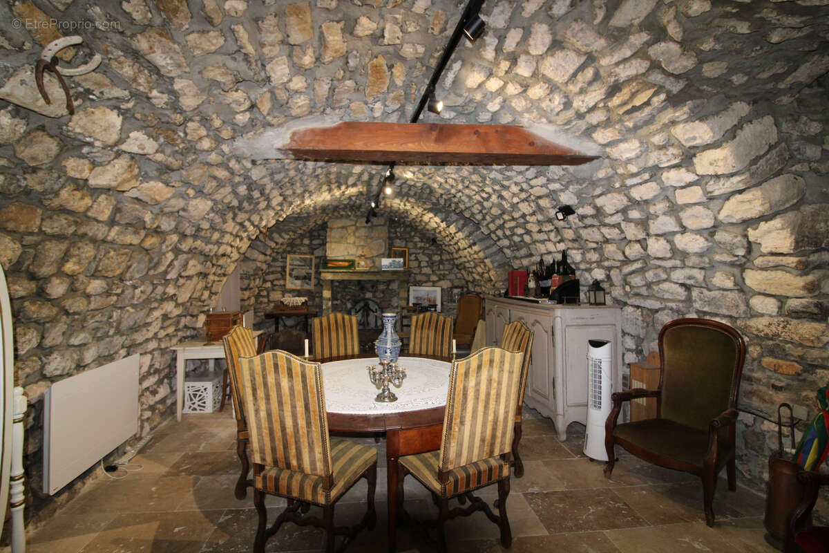 Maison à SAINT-CHRISTOL-LES-ALES