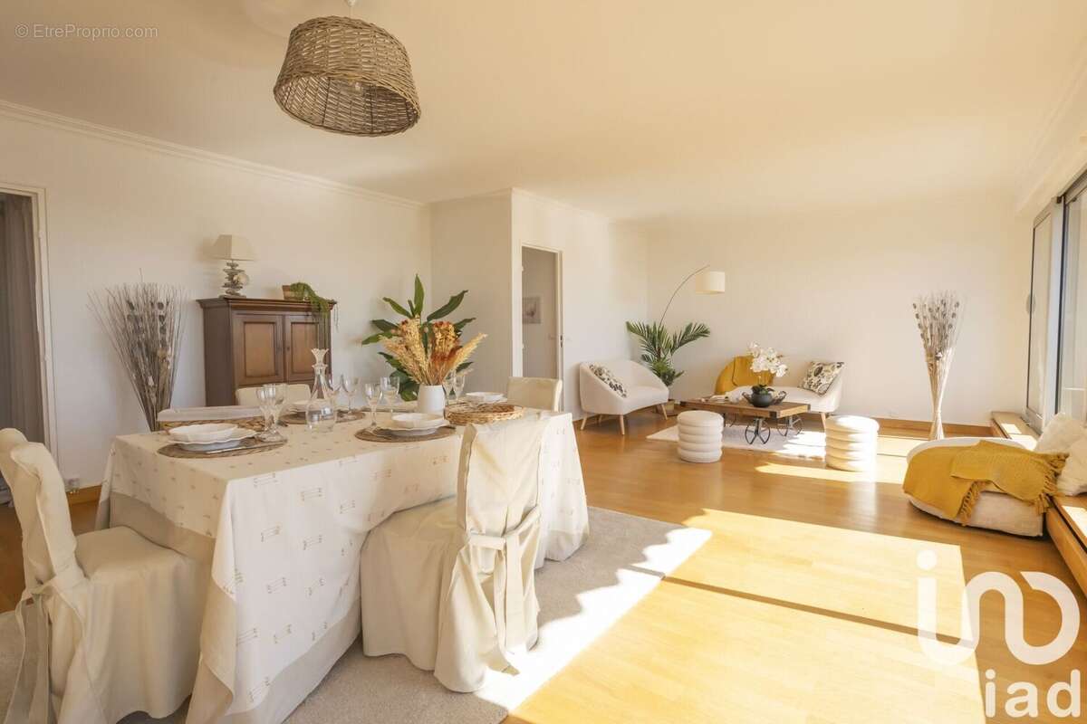 Photo 4 - Appartement à COURBEVOIE