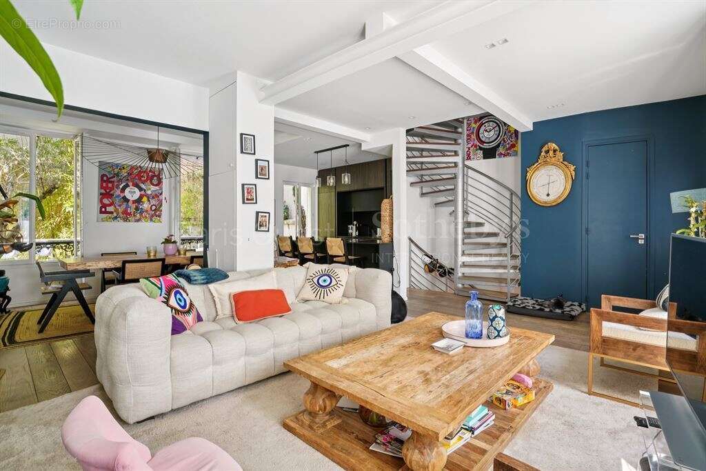 Maison à NEUILLY-SUR-SEINE