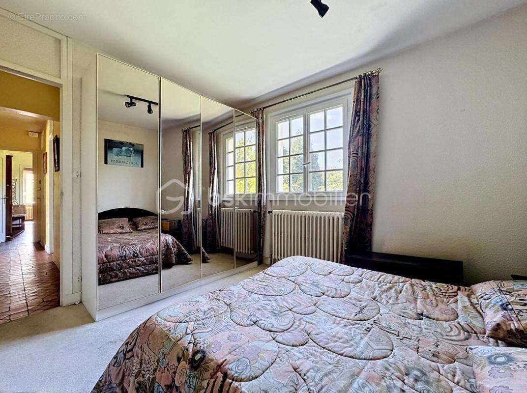 Grande maison sur sous-sol + terrain 1000m² constructible - photo 8