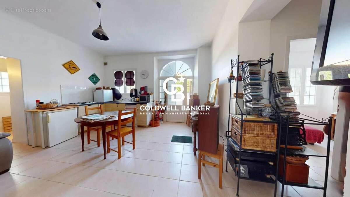 Appartement Rénové avec Grand Jardin Privatif et Piscinable - photo 2