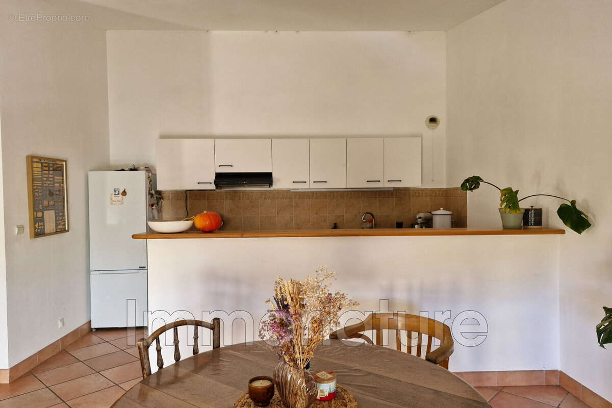 Appartement à LAROQUE