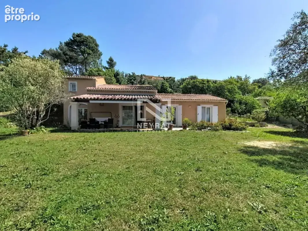 Tourrettes — secteur résidentiel premium - villa de plain-pied avec superbe jardin - photo 14