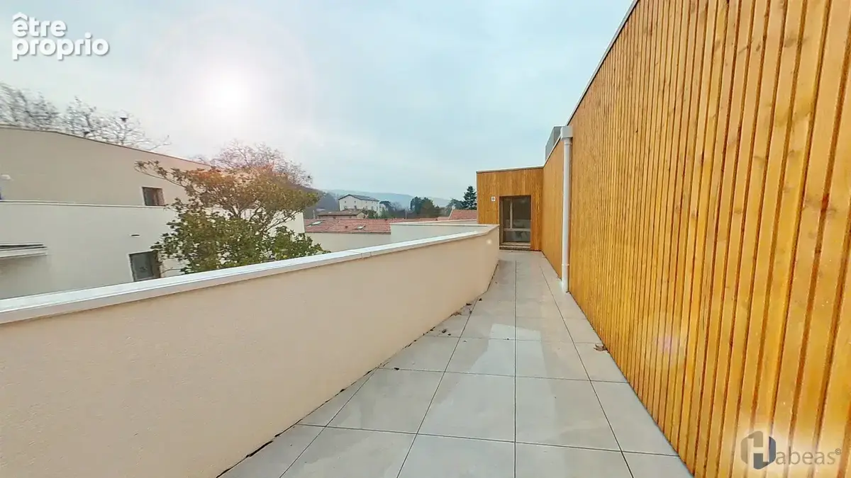 Attique d'Exception : T5 de 111.60 m² avec Terrasse Plein Ciel de 70,45m², Parking et cave - photo 19