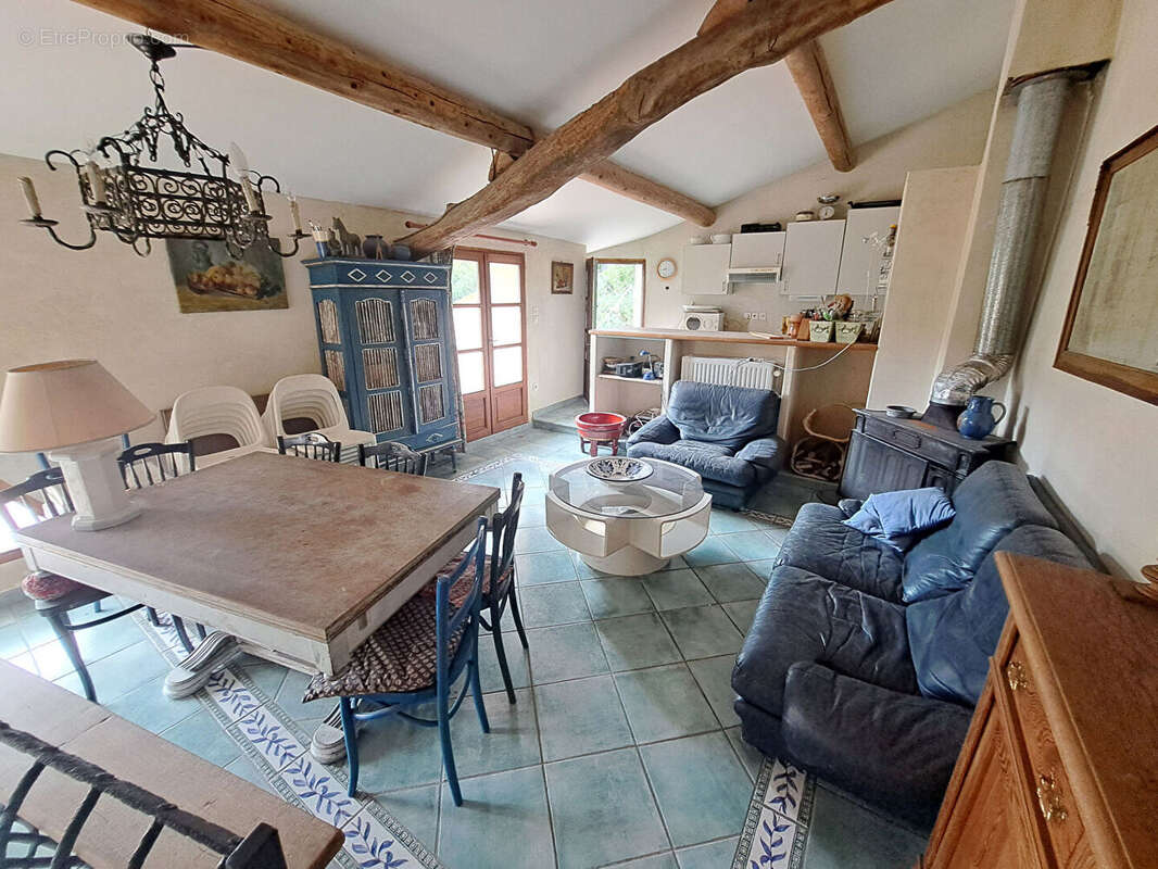 Maison à MALAUCENE