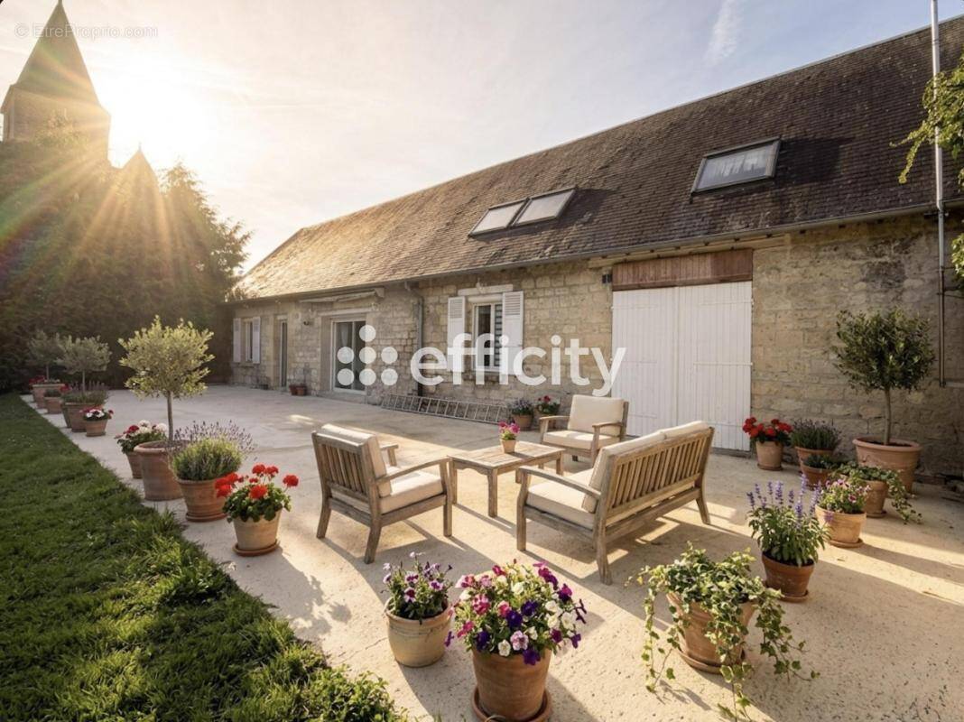 Maison à MARGIVAL