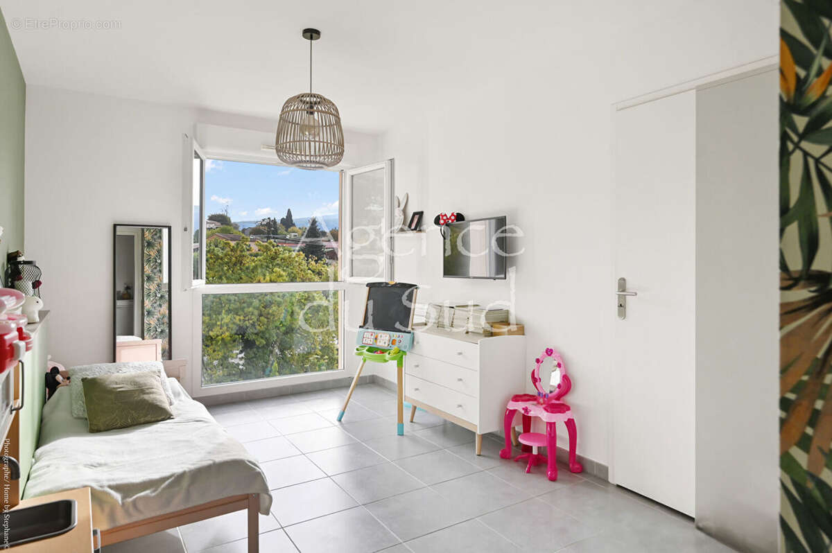 Appartement à SAINT-ZACHARIE