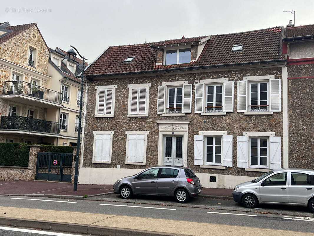 Immeuble entièrement loué. Très bon état. Belle Rentabilité. - photo 2