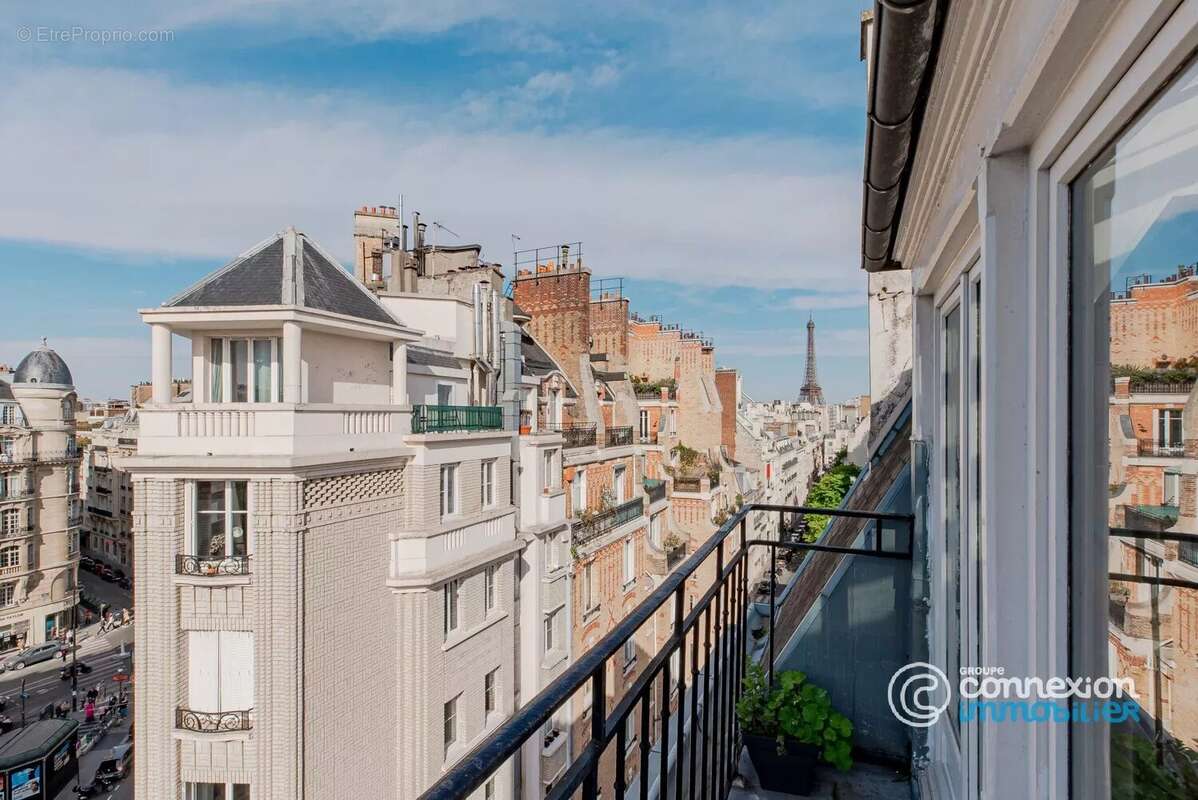 Appartement à PARIS-16E