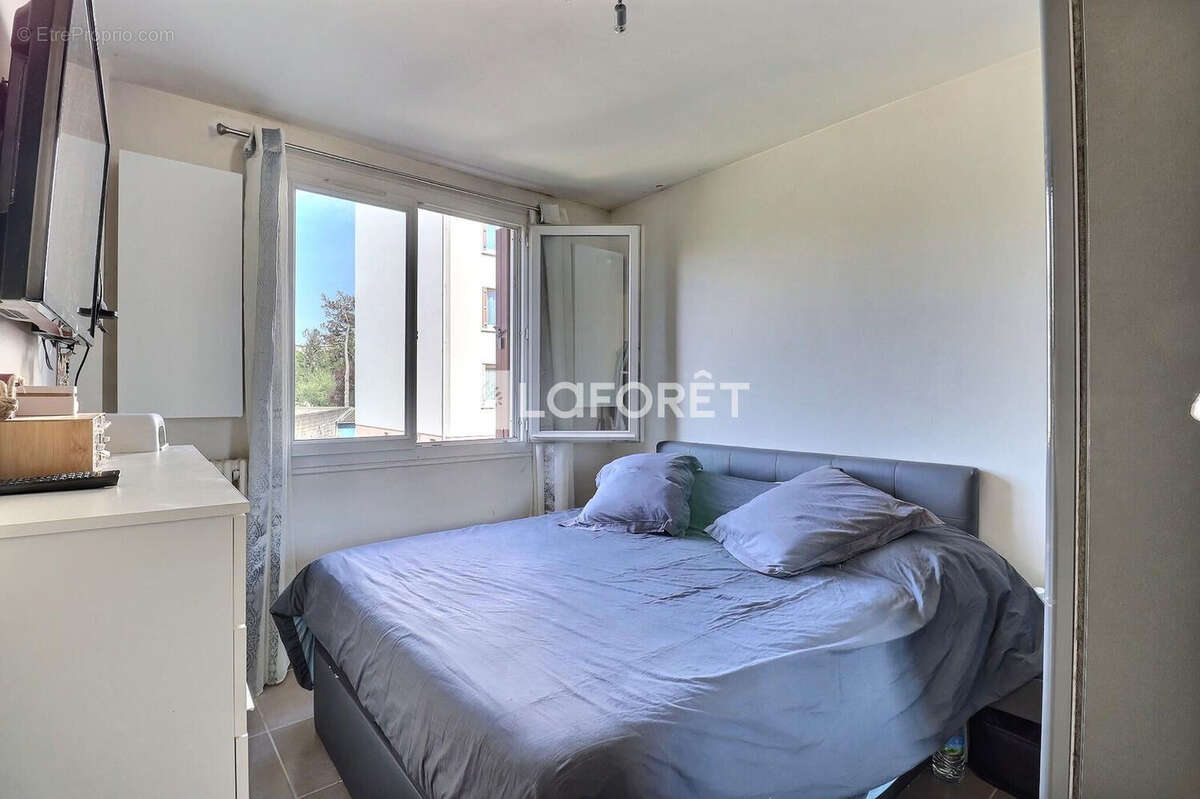 Appartement à VITRY-SUR-SEINE