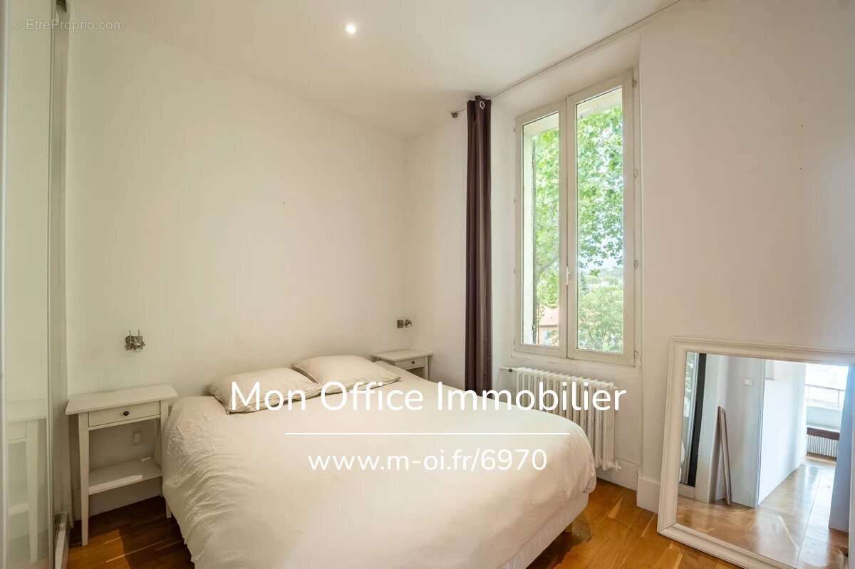 Référence : 6970-ASA - Appartement 3 pièce climatisé et traversant dernier étage centre ville - photo 13