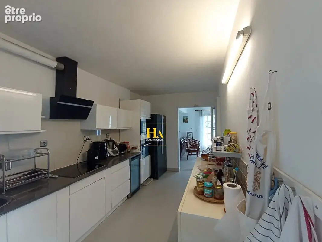 Maison 6 pièces 155 m² avec piscine, kiosque et beaux espaces extérieurs - photo 8