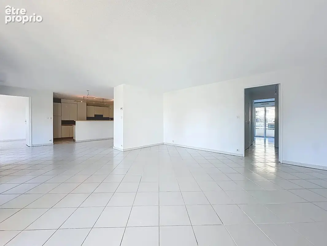 Grand appartement familial avec garage dans résidence avec piscine - photo 4