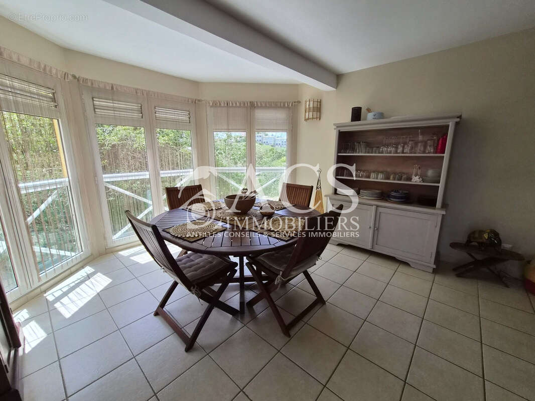 Magnifique F4 équipé avec grande terrasse et garage - photo 9