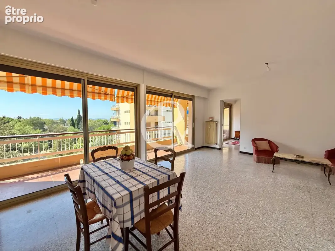 Appartement à HYERES