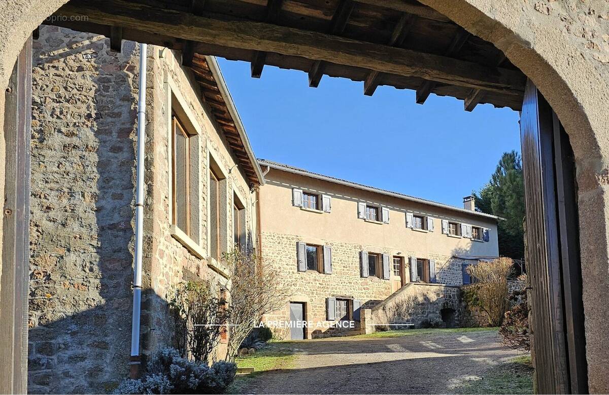 Maison à PONTCHARRA-SUR-TURDINE