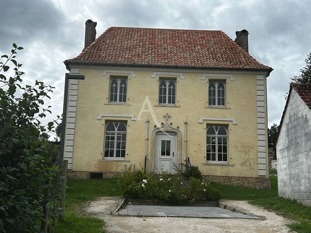 Maison à HUCQUELIERS