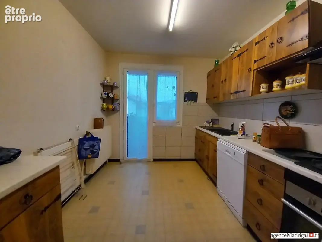 Appartement 4 pièces 72 m² à vendre à Voiron (38500) - photo 2