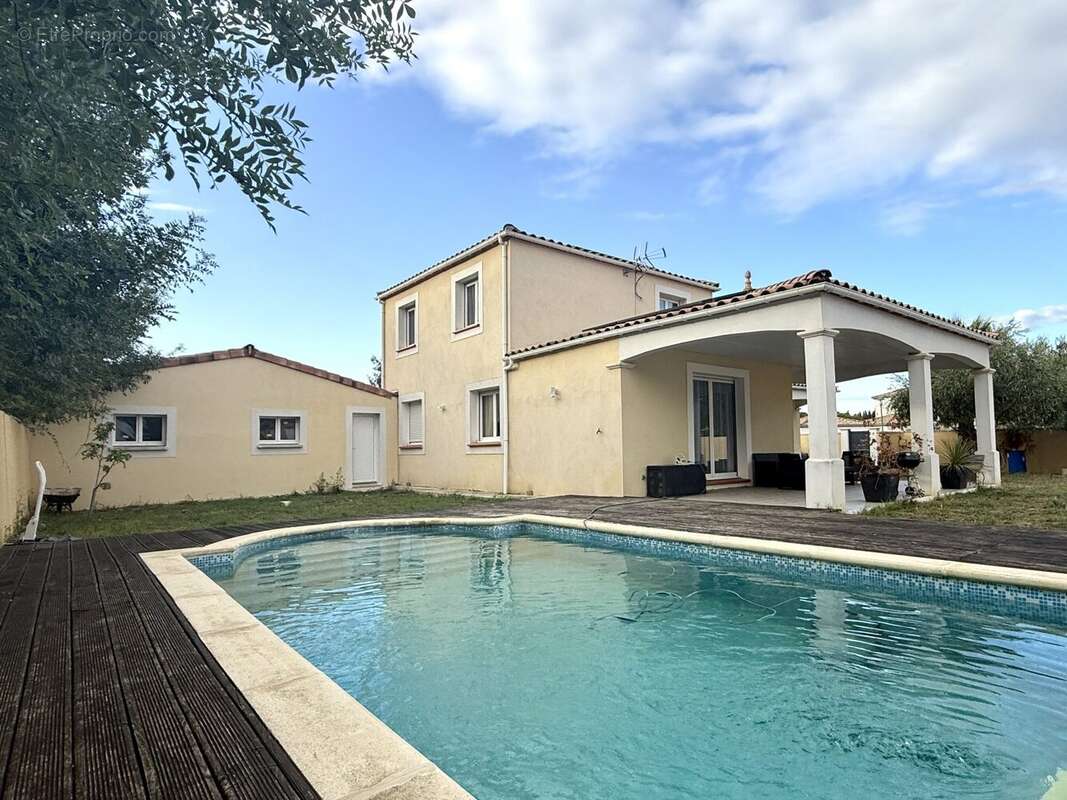 Maison à VILLEMOUSTAUSSOU