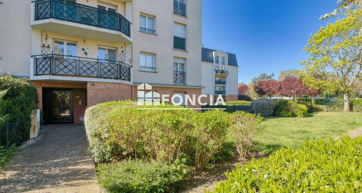Appartement à VERNEUIL-SUR-SEINE