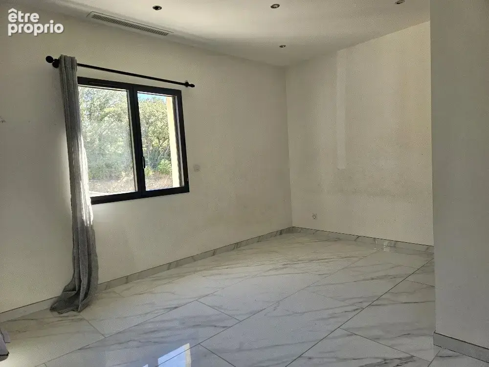 Villa contemporaine 4 pièces de 163 m2   Terrain de 502 m2   Piscine à terminer - photo 12