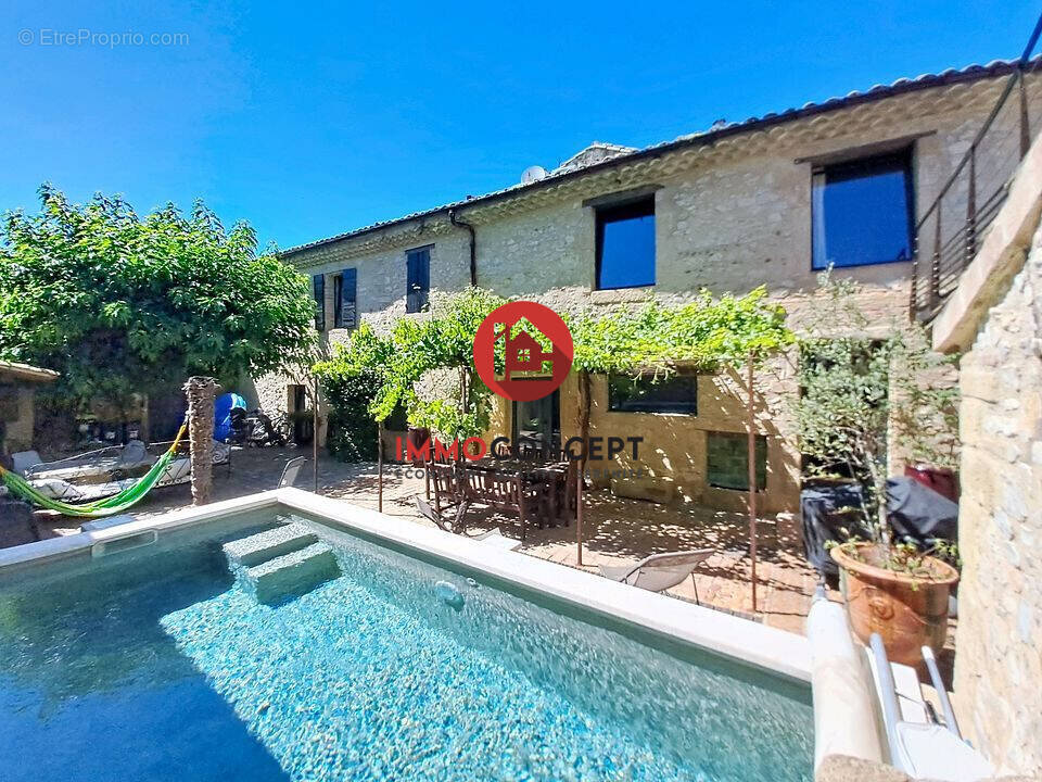 Maison à ROQUEMAURE
