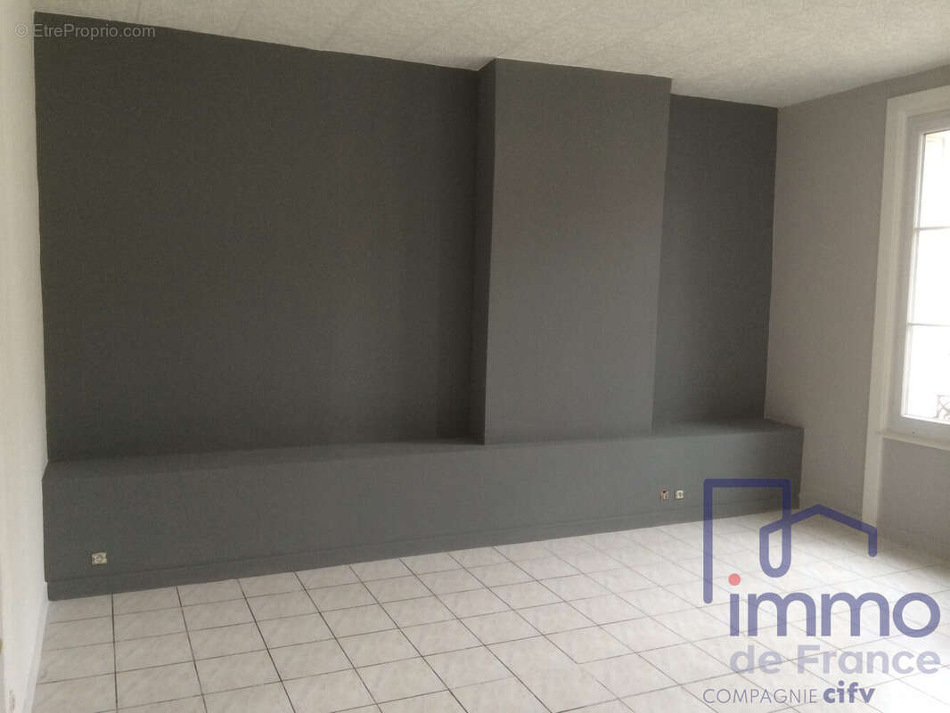 Appartement 235 m² à Saint-Etienne  - photo 9