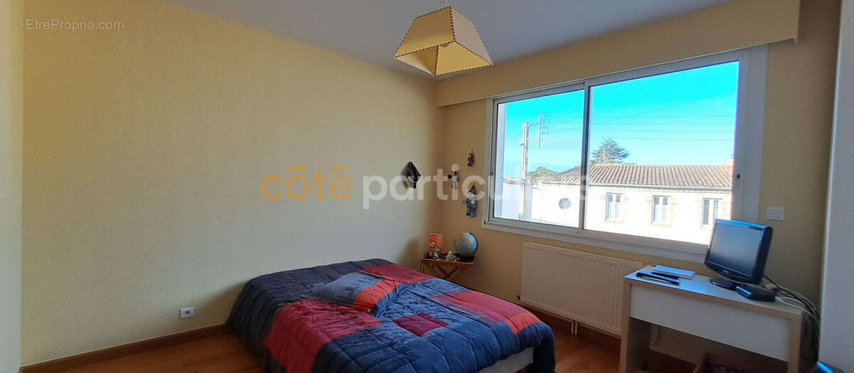 Maison à SAINT-MACAIRE-EN-MAUGES