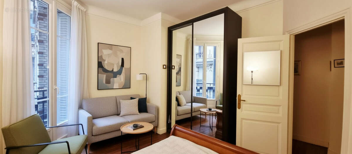 Appartement à PARIS-11E