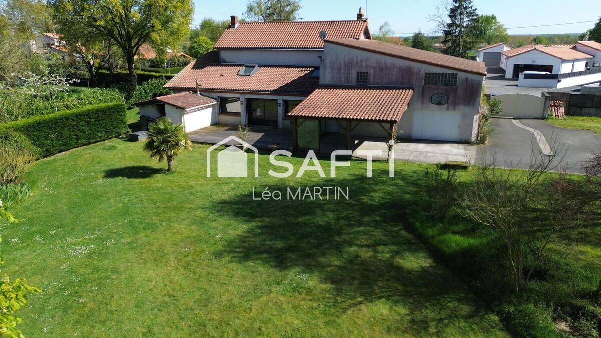 Photo 1 - Maison à SAINT-MACAIRE-EN-MAUGES