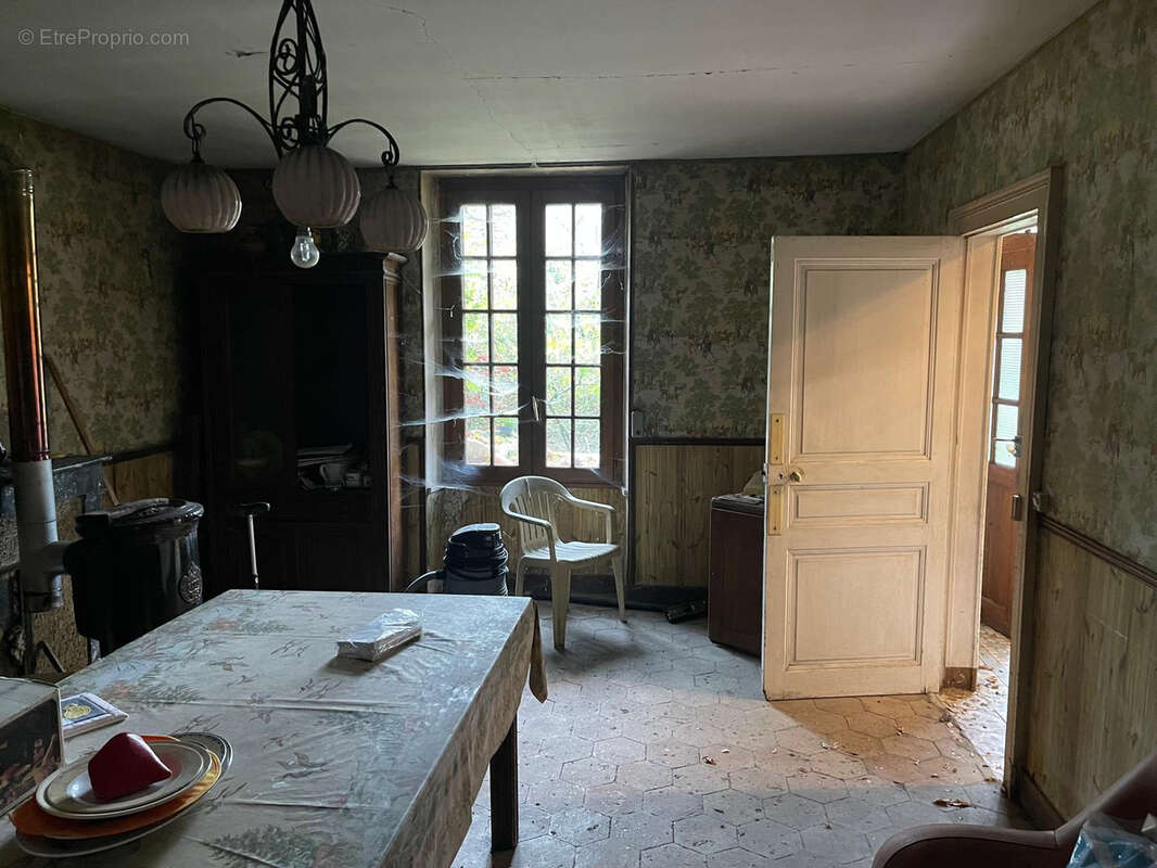 Maison à FLINS-NEUVE-EGLISE