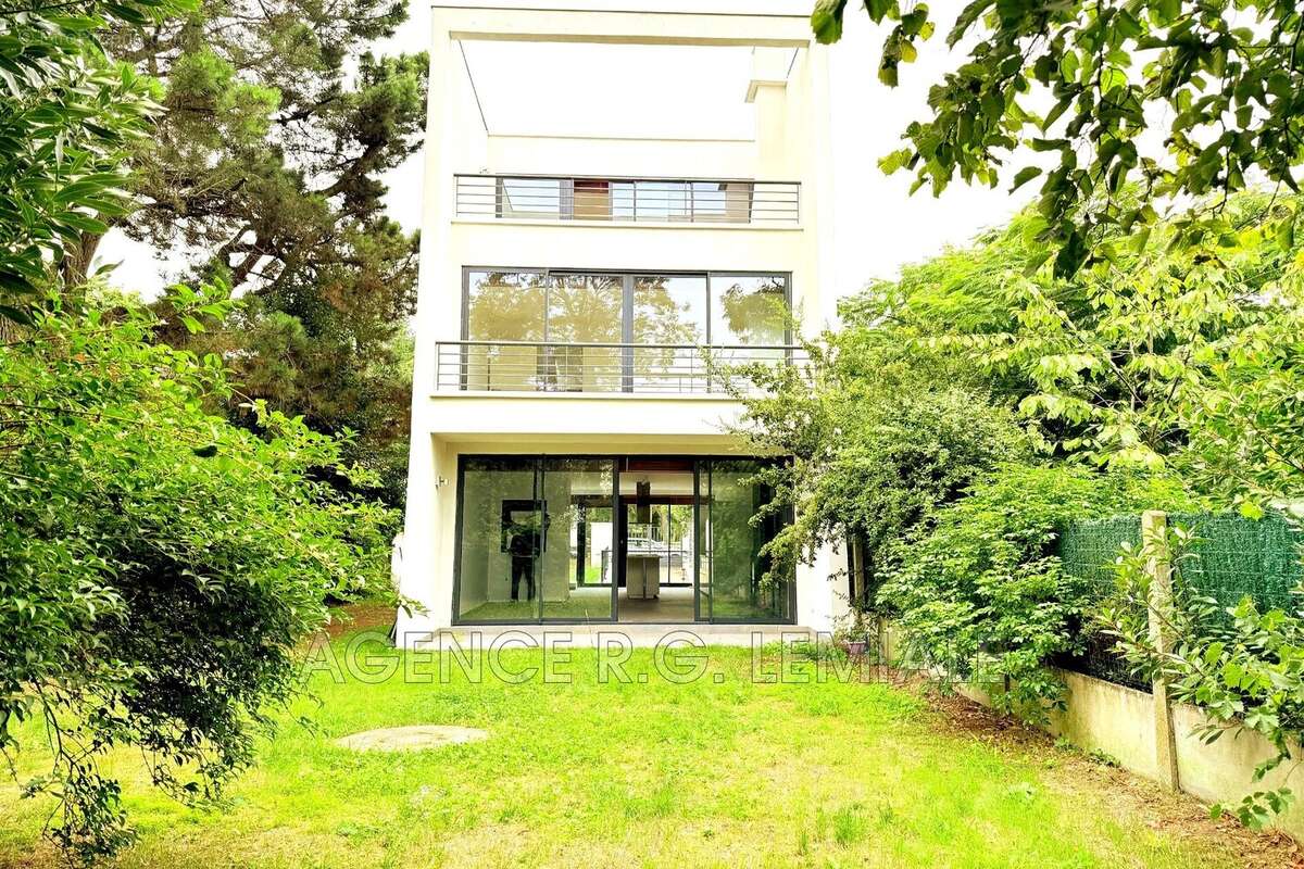 Maison à MAISONS-LAFFITTE