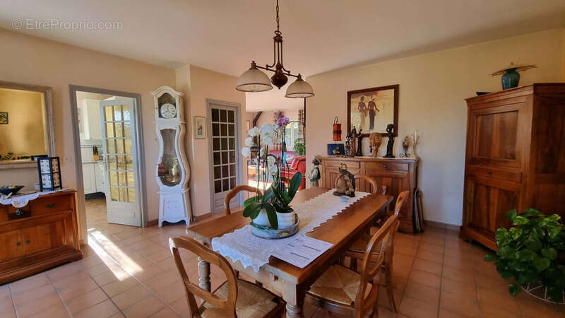 Maison PLAIN PIED avec PISCINE et grand terrain de 5000 m2 - photo 11