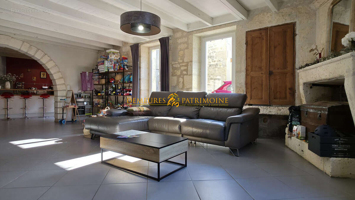 Maison à L&#039;ISLE-D&#039;ESPAGNAC