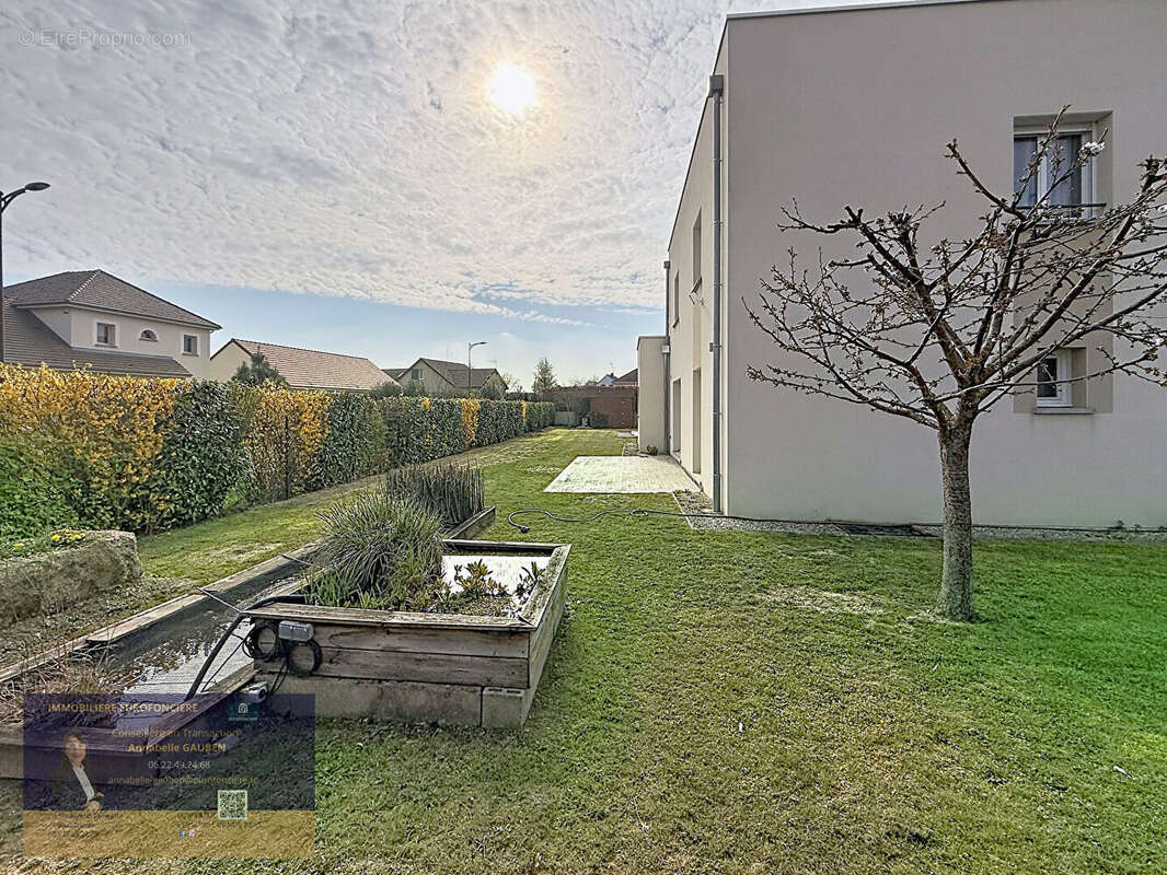 Maison à LA RIVIERE-DE-CORPS