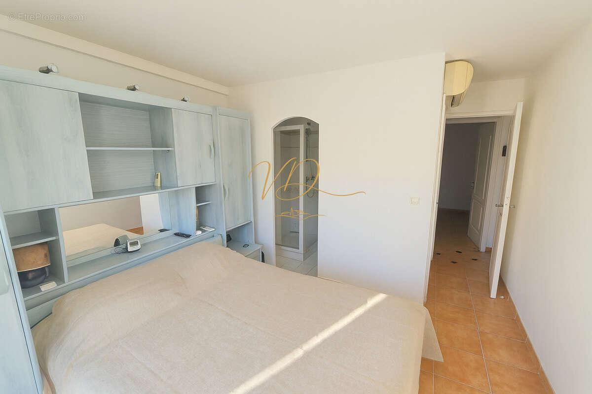 Résidence sécurisée avec piscine et tennis à deux pas du centre - photo 8