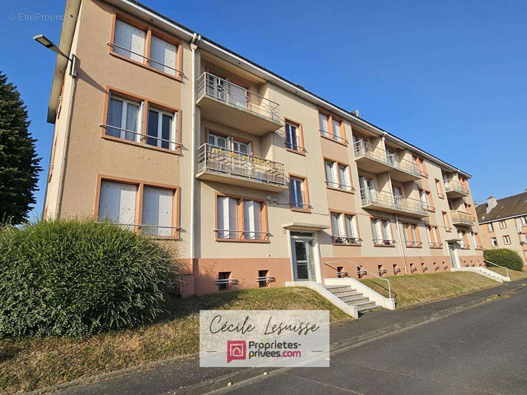 Appartement à NOTRE-DAME-DE-GRAVENCHON