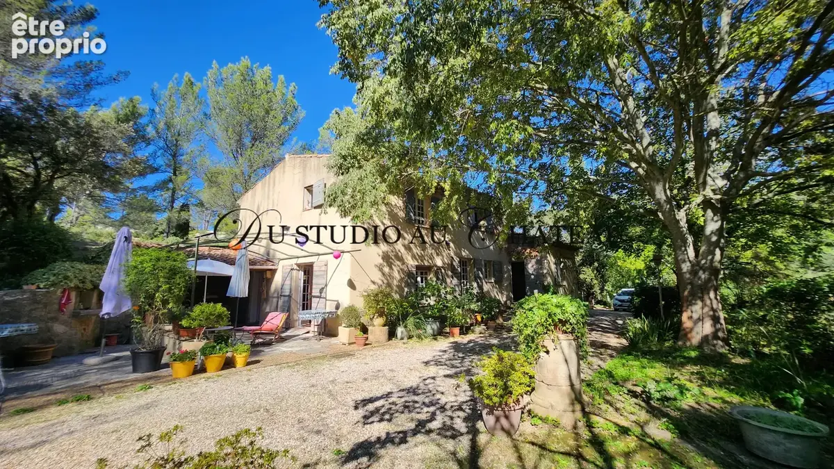 Aix en Provence, belle bastide traditionnelle avec garage sur  5000M2 sans vis-à-vis, la campagne à la ville - photo 8