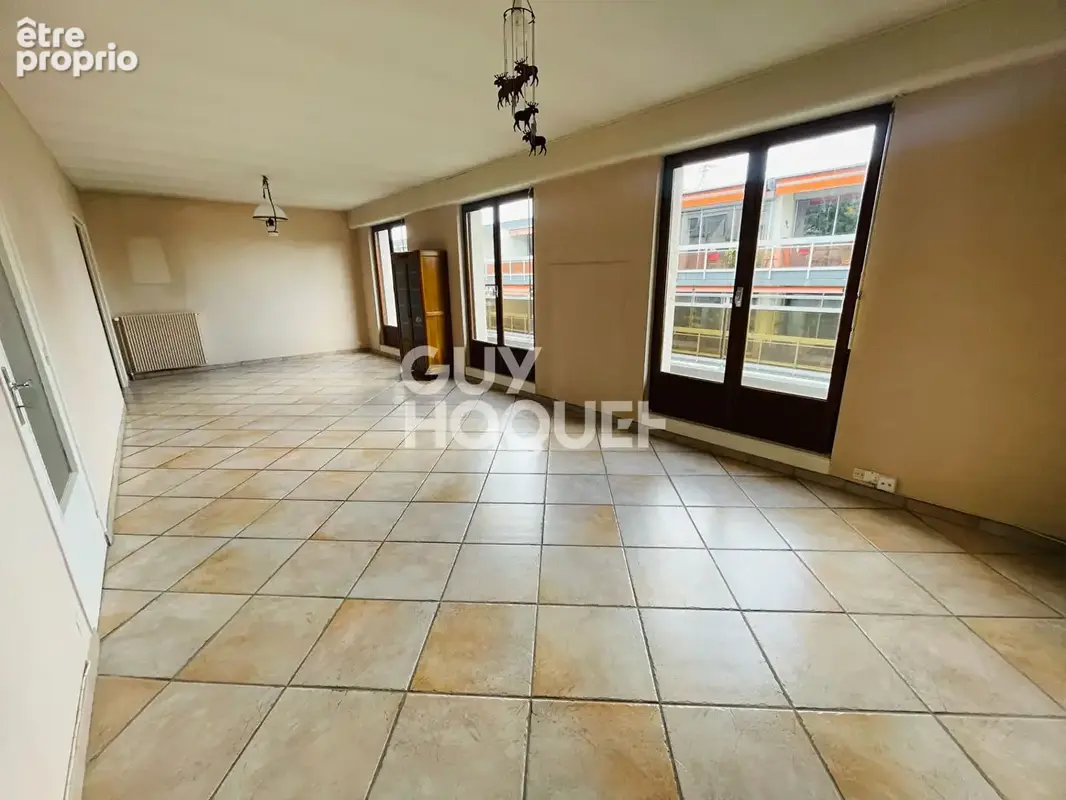 Chamalieres - Appartement type 5 125 m² , terrasse et garage - photo 3