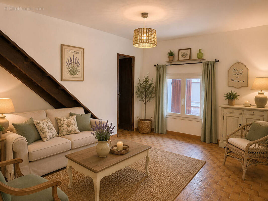 Maison à TAVERNES
