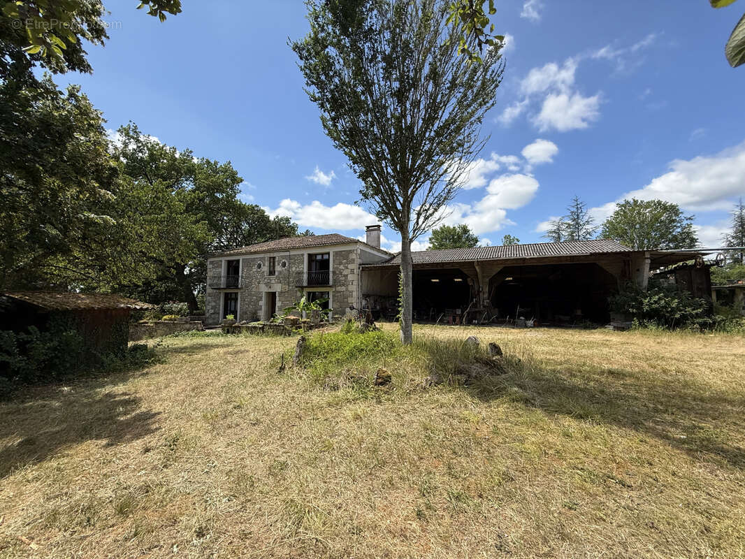 Maison de campagne avec dépendances proche de Fourcès - photo 13