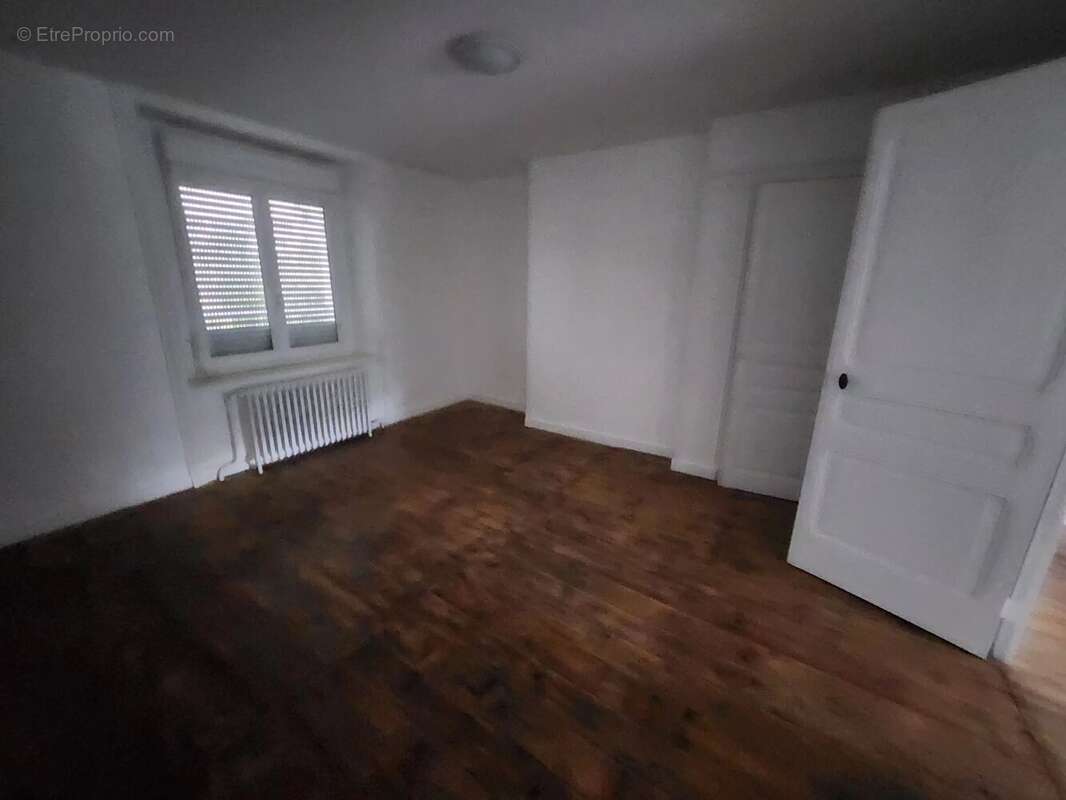 Maison à SAINT-JUNIEN