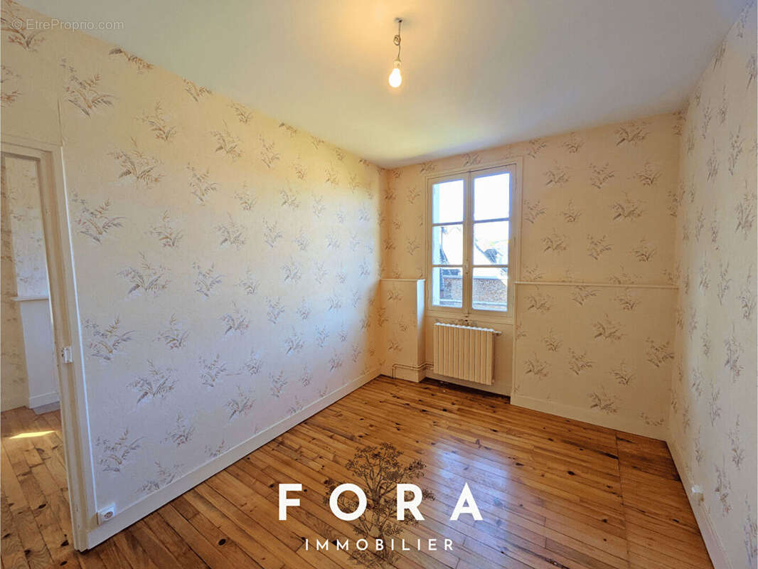 Maison à PONT-D'OUILLY