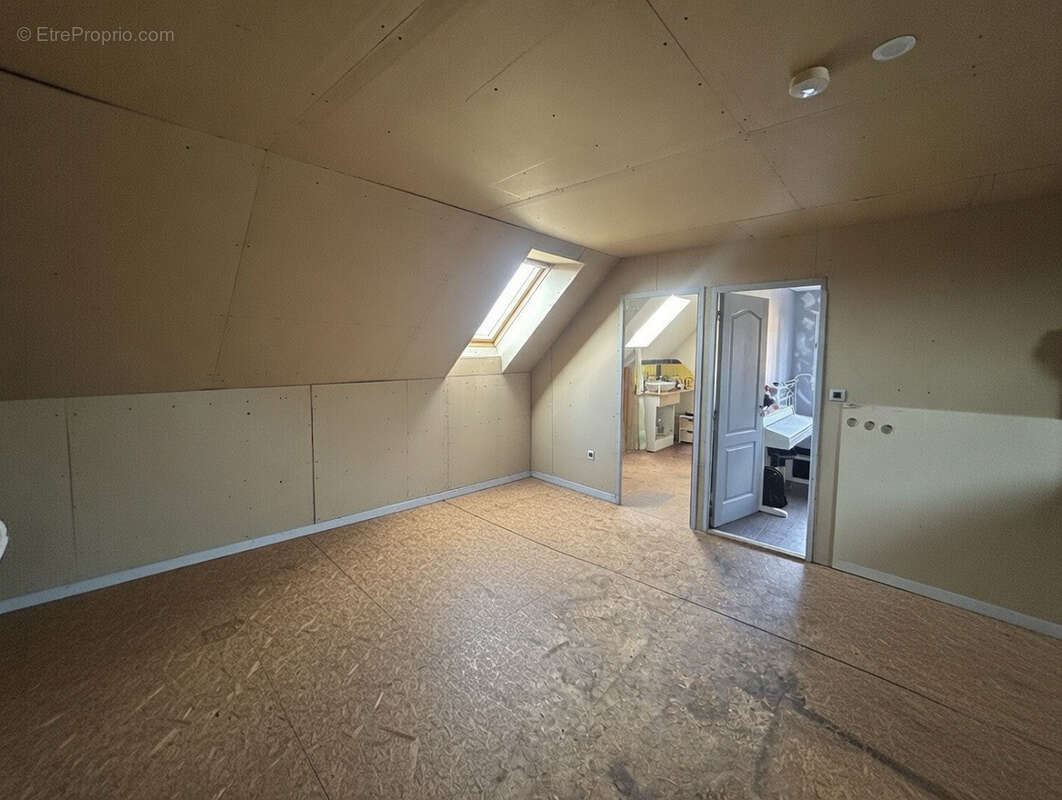 Maison à MALBOUHANS