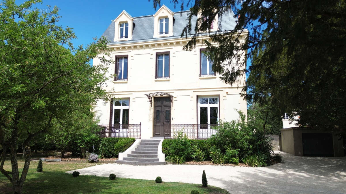 Maison à POUGUES-LES-EAUX