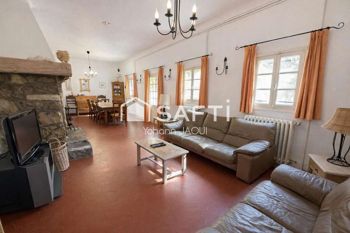 Photo 6 - Maison à ENTRECASTEAUX